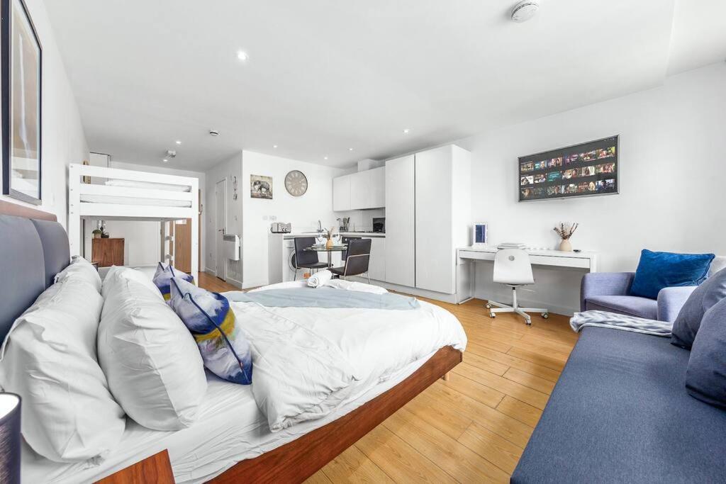 Spacious And Delightful Sleep 5 Piccadilly Vrc Londen Buitenkant foto